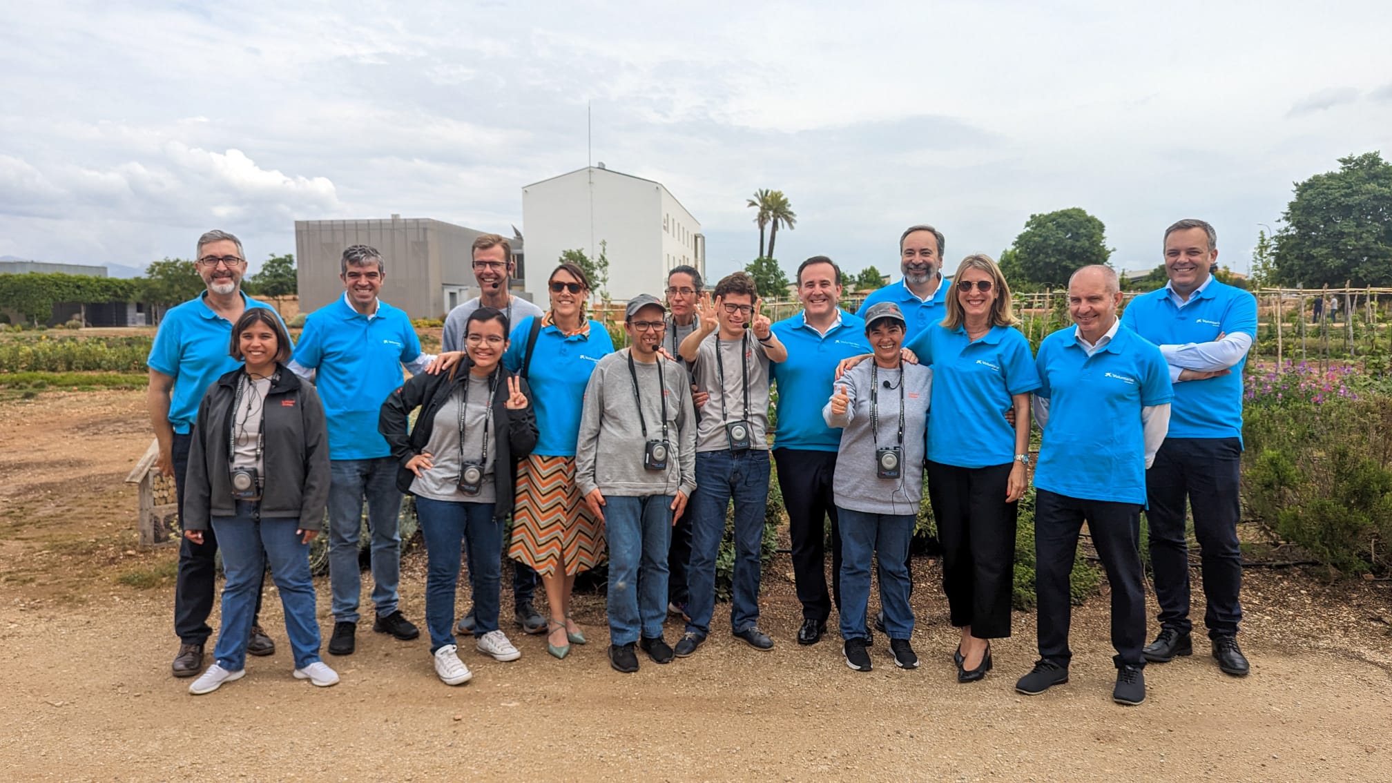 El sumillier de elBulli y voluntarios de Caixabank visitan Esment ...